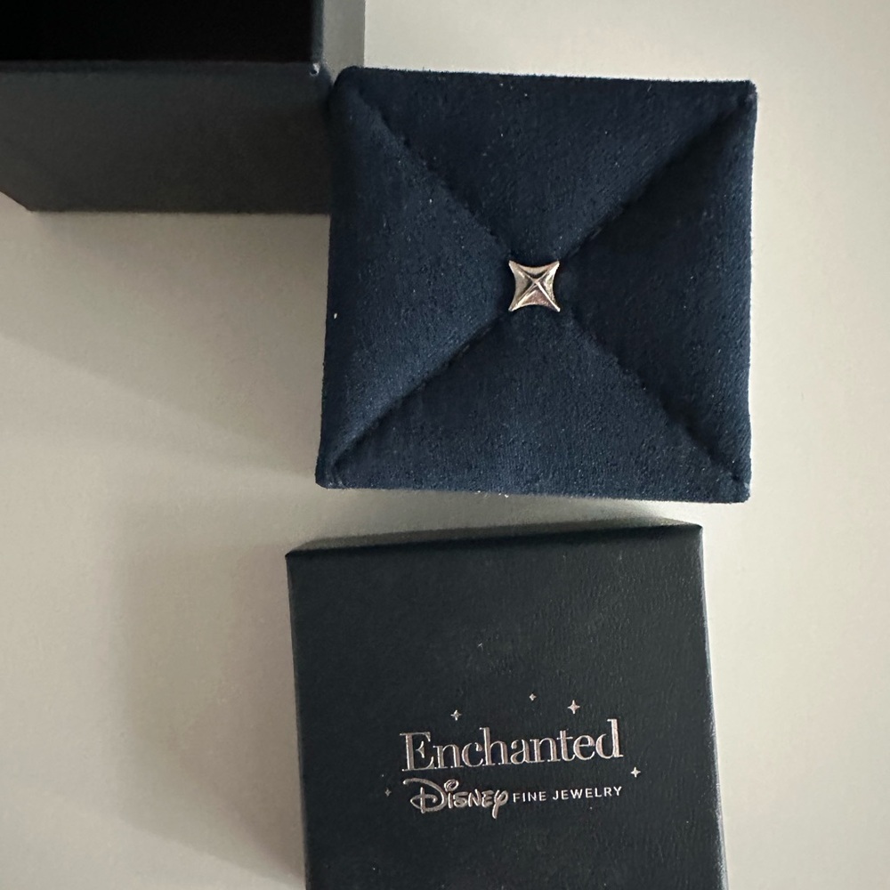 Enchanted Disney Fine Jewelry from Zales Belle Rose Gold Ring - Picture 4 of 4